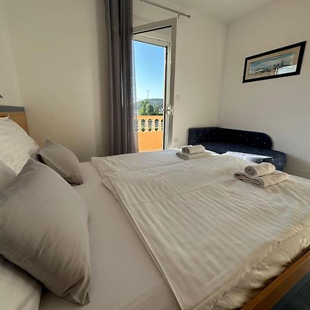Apartman Stela Rab Town Buitenkant foto