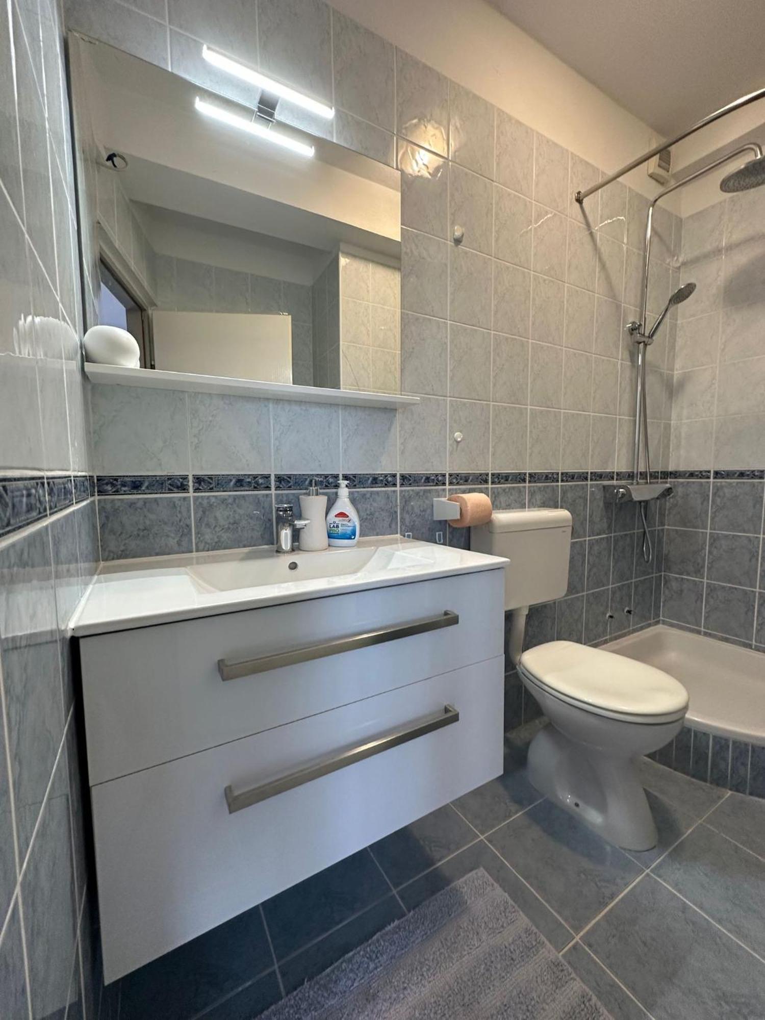 Apartman Stela Rab Town Buitenkant foto