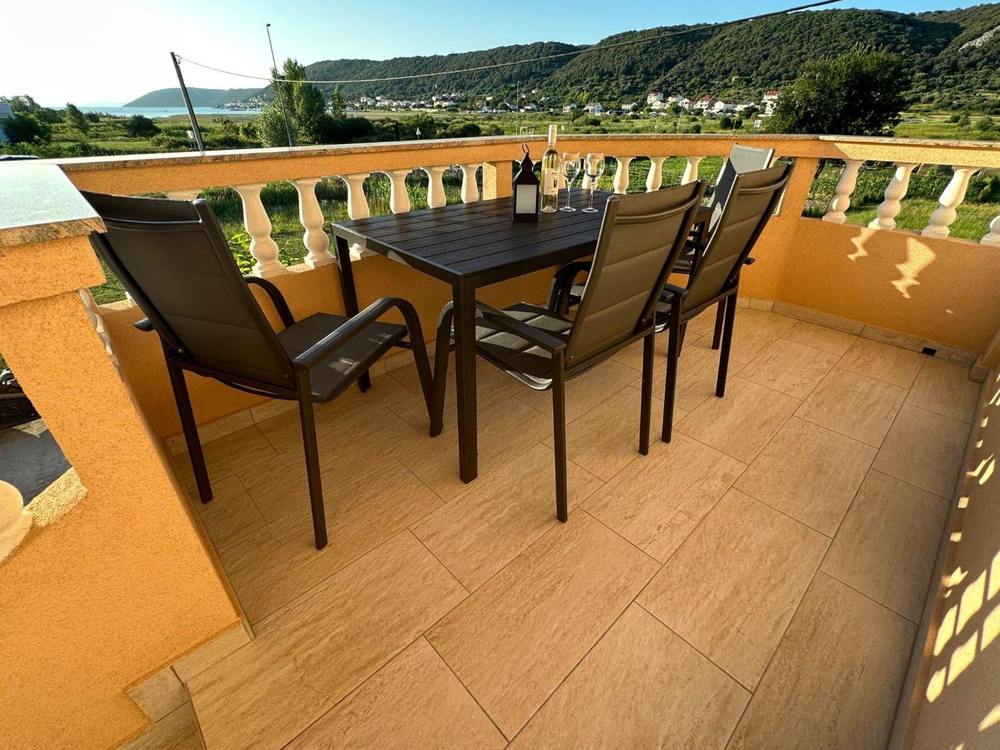Apartman Stela Rab Town Buitenkant foto